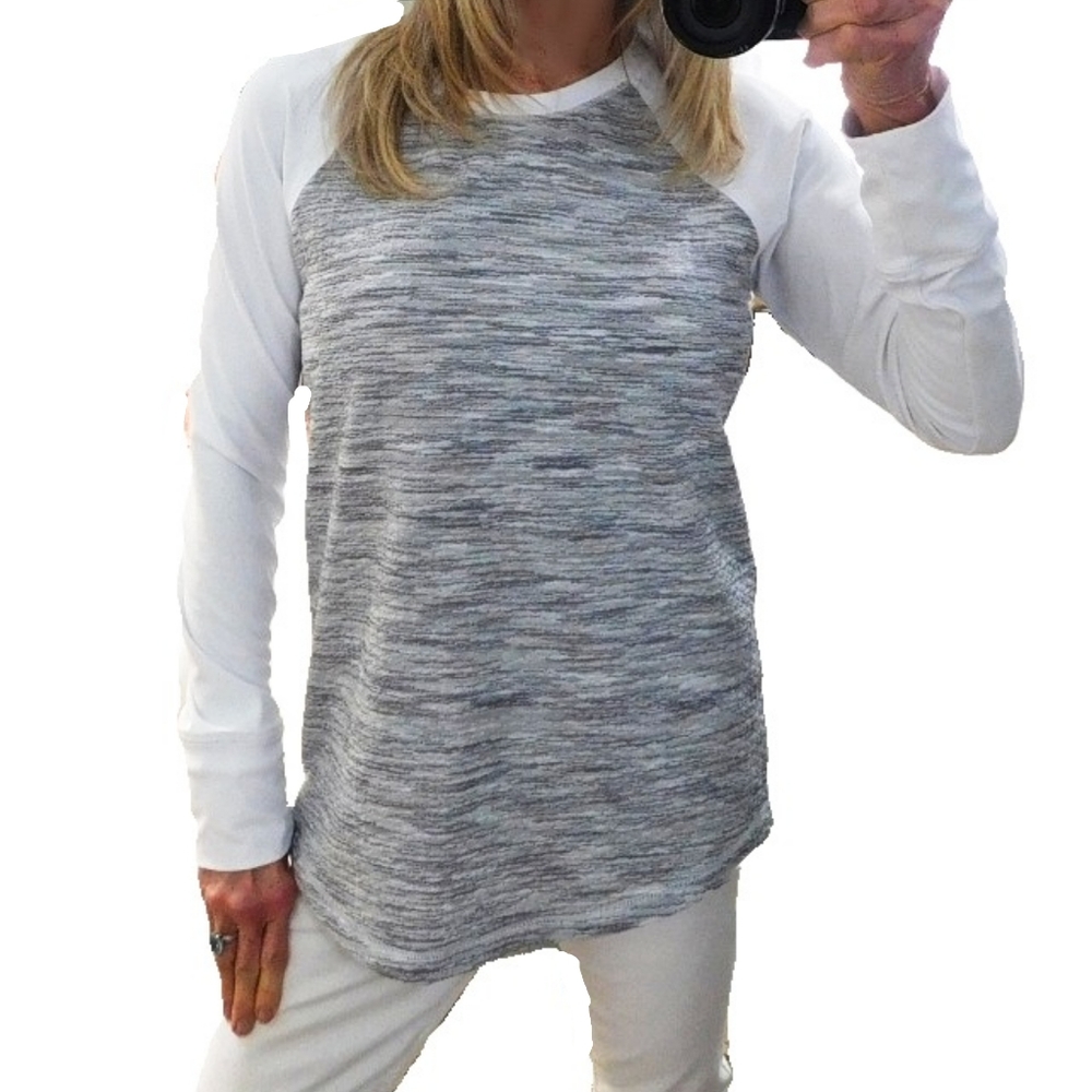 90° by REFLEX GRAY & WHITE ATHLETIC/LOUNGING TOP - Picture 2 of 5